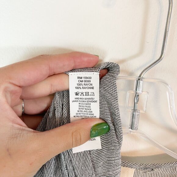 Elan NWOT Stripe Cover-Up Romper Black White Size XS - Picture 5 of 7